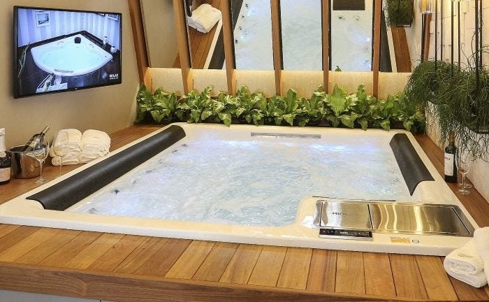 SPA CURIE 220 / 6 PESSOAS